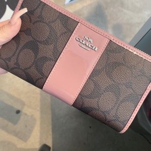 Wallet and handbag good condition